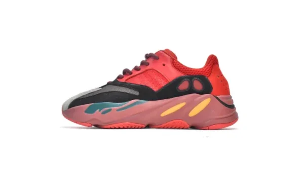 700 Red