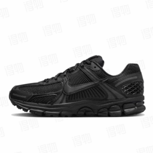 Nike - Vomero "triple black"