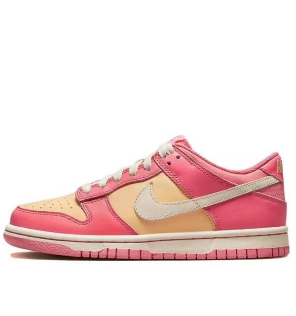 Nike dunk strawberry peach