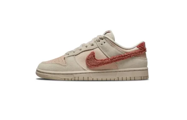 Dunk Low WMNS “Terry Swoosh”